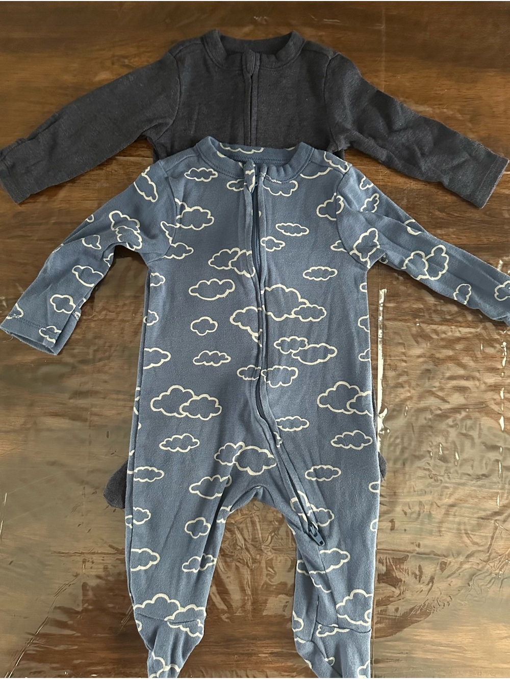 Old Navy Footie Pajamas (Lot of 2)